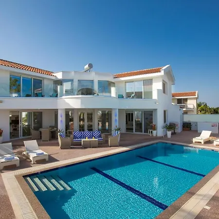 113 Villa Protaras