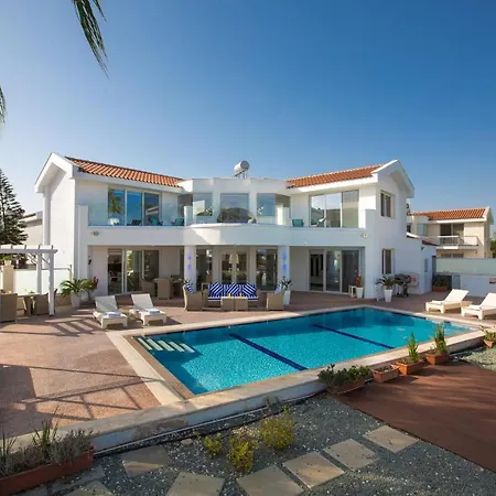 113 Protaras
