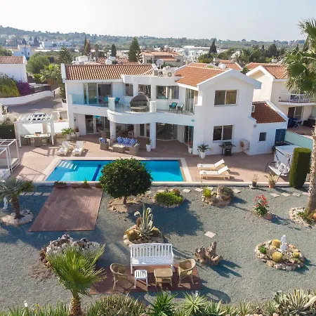 113 Villa Protaras
