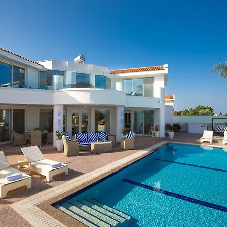 113 Villa