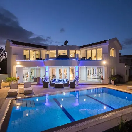 Villa 113 *